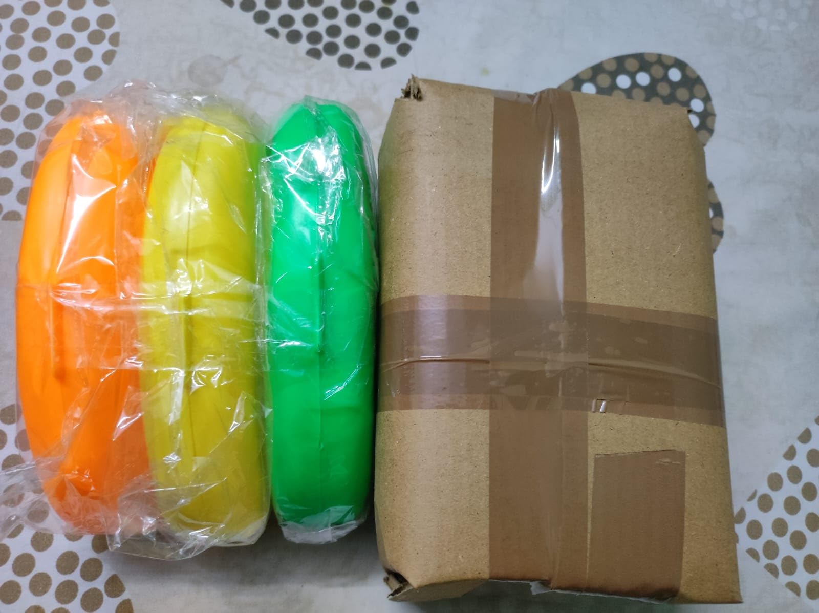 Doveaz Plastic Banana Case Food Storage Container, Banana Case Cover (Multicolour - Set Of 3)